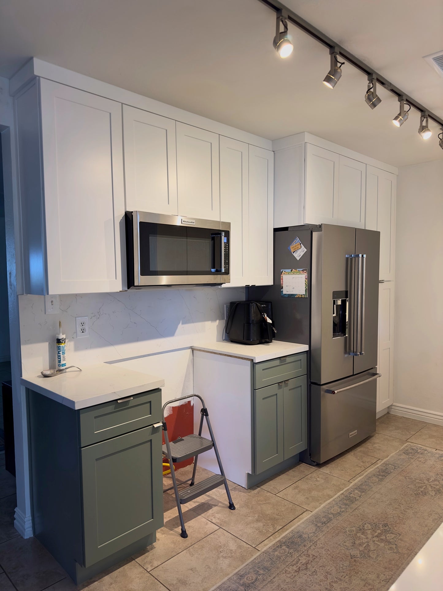Green Olive and White Project
